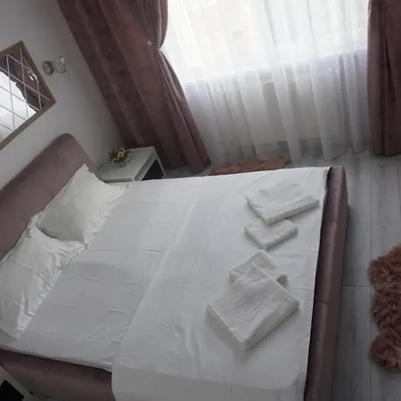 Royal Apartament Regim Hotelier Bucharest